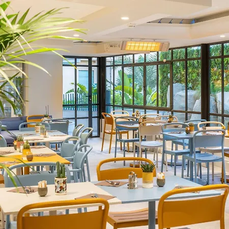 曼特浓俱乐部酒店 4*